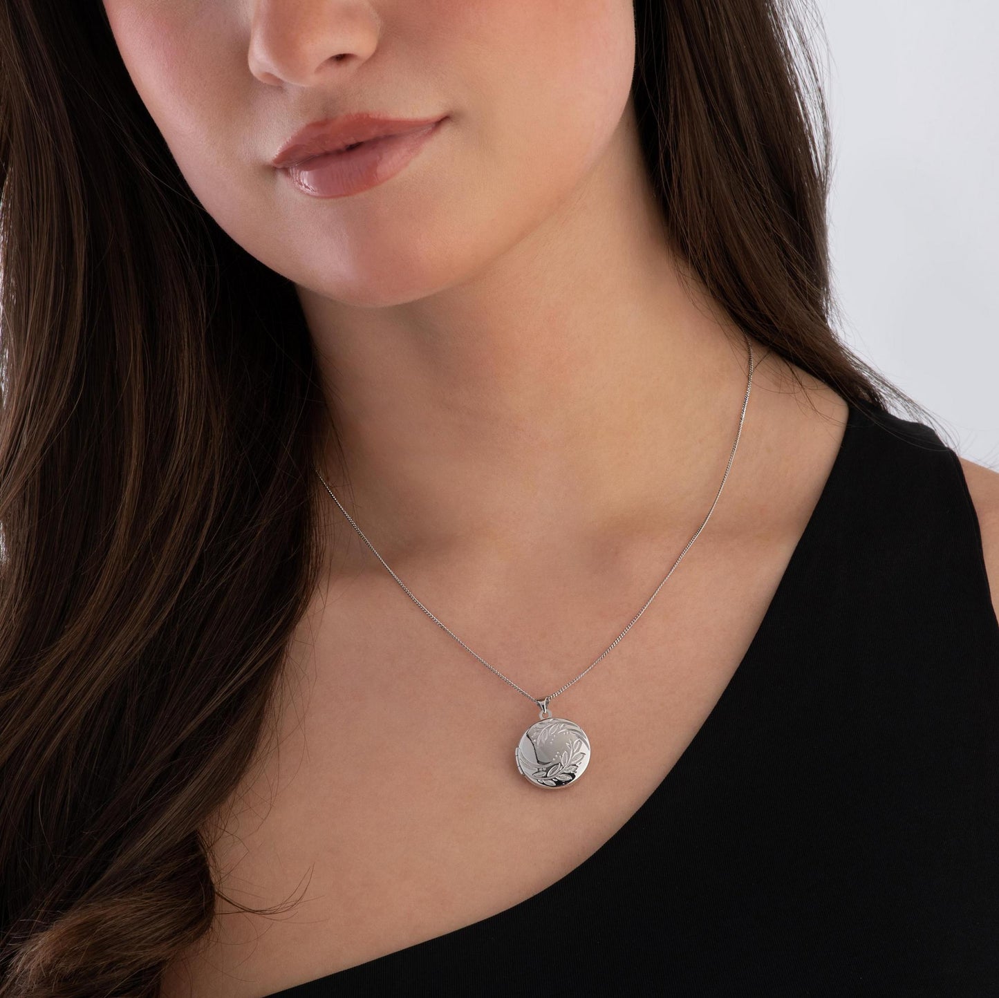 9ct White Gold Leaf Locket